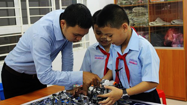 Concurso nacional Robothon 2014 contribuye a imagen vietnamita