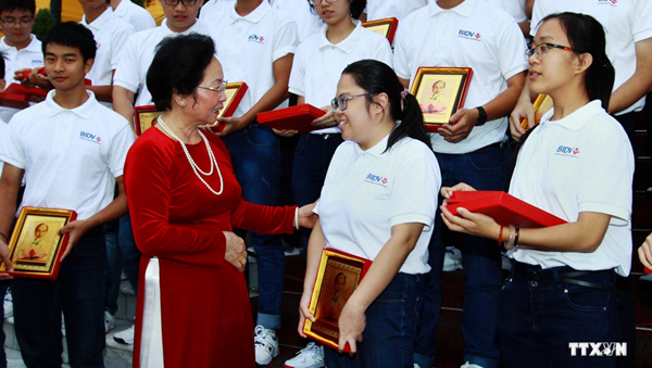 Elogian aportes estudiantiles al mejoramiento de imagen nacional