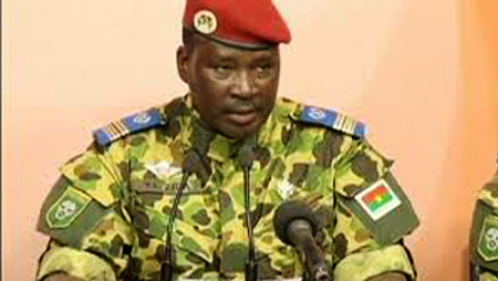 Ejército de Burkina Faso apoya el traspaso del poder a gobierno civil