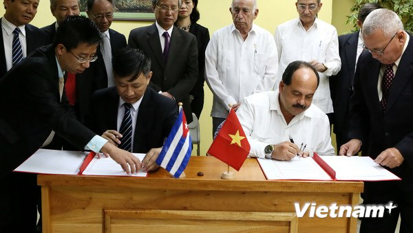 Vietnam y Cuba refuerzan cooperación partidista