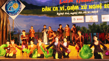 Evalua UNESCO expediente de Canto folklore Vi Giam para el reconomiento “Patrimonio Inmaterial”