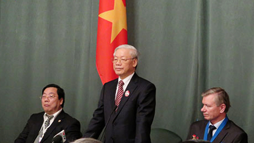 Público aprecia la visita a Rusia del secretario general del PCV