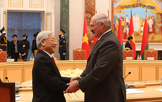 Prensa internacional enaltece éxito de gira del líder partidista vietnamita a Rusia y Bielorrusia