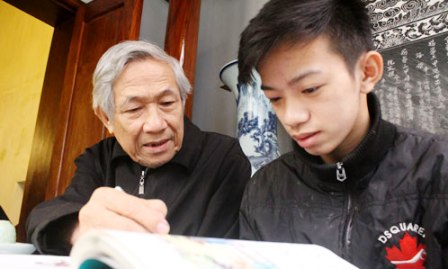 Profesor Nguyen Tra y aula “dirigida a lo bueno”