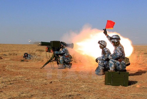 Visita China ministro cubano de las Fuerzas Armadas