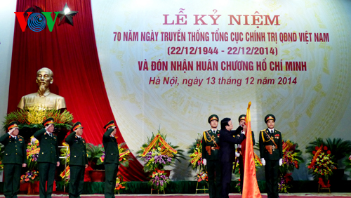 Presidente de Vietnam orienta reforzamiento político del Ejército Popular