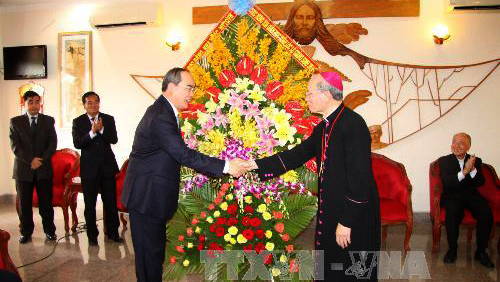 Vietnam refuerza unidad religiosa