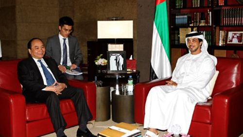 Vietnam acoge a empresas, bancos y fondos de inversión de Emiratos Árabes Unidos