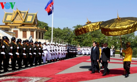 Inicia visita presidente vietnamita al Reino de Camboya