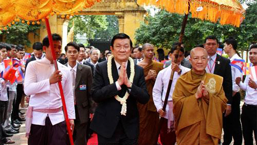 Presidente de Vietnam conversa con dirigentes del Gobierno y Parlamento de Camboya