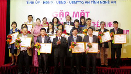 Cantes Vi y Giam Nghe Tinh Patrimonio Inmaterial de la Humanidad