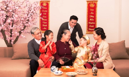 La tarde del 30 diciembre lunar e historia “Tong cuu Nghenh tan”