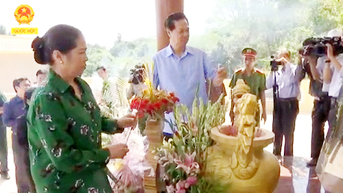 Premier vietnamita asistió a la inauguración de lápida conmemorativa
