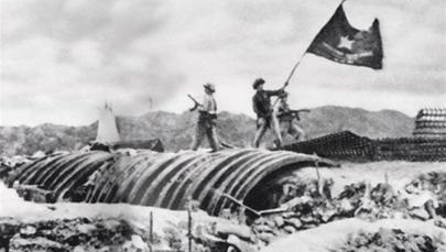 Hace 61 años ondeó en Dien Bien Phu la bandera Decididos a combatir y vencer