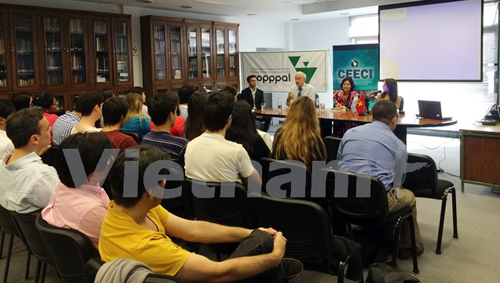 Aporta Vietnam a simposio de integración económica mundial en Argentina