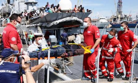 Italia salva a unos l50 inmigrantes