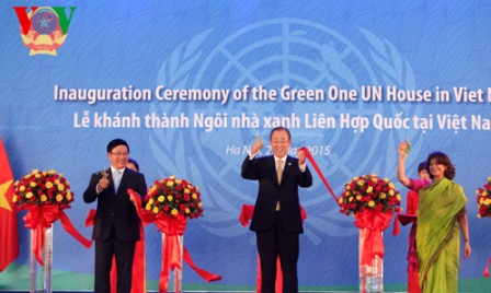 Ban Ki Moon asiste a la inauguración de Casa Verde de la ONU en Vietnam