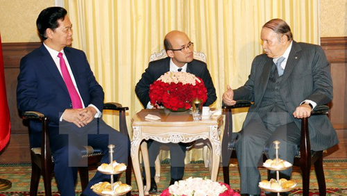 Siguen cultivando Vietnam y Argelia amistad tradicional y cooperación multifacética