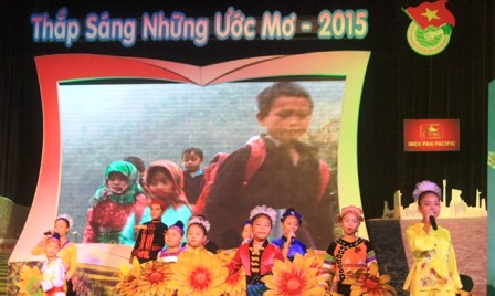 Presentan programa artístico “iluminación de sueños”