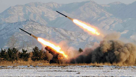 Corea del Norte lanza tres misiles hacia el oriente, según Corea del Sur