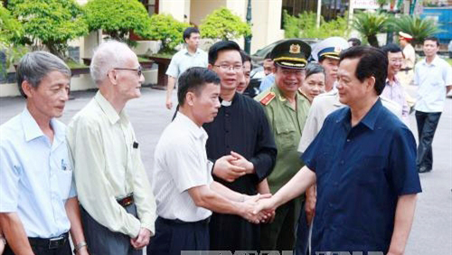 Contacta primer ministro de Vietnam con electorado de ciudad Hai Phong