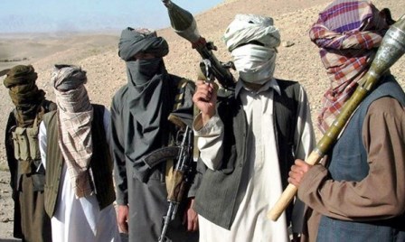 Delegación afgana llega a Pakistán para dialogar con los talibanes