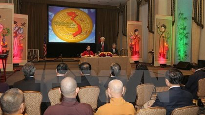 Líder político de Vietnam en encuentro con compatriotas en Estados Unidos