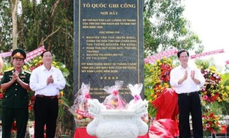 Premier vietnamita asiste a la colocación de lápida conmemorativa en Kien Giang
