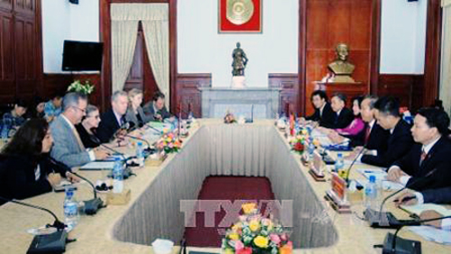 Cortes Supremas de Vietnam y Estados Unidos fortalecen lazos de cooperación