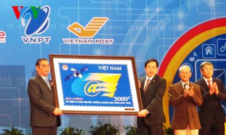 Resalta papel primordial de la información y comunicaciones en la renovación nacional