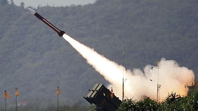 Ejército sirio ataca base rebelde