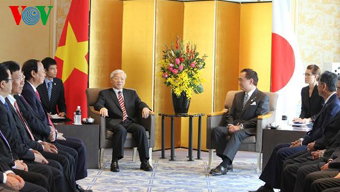 Continúa el líder partidista de Vietnam con su agenda de trabajo en Japón