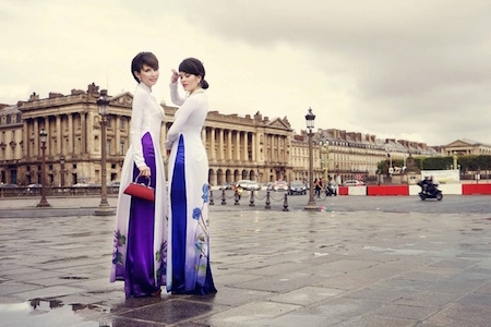 Túnica tradicional de Vietnam en calles parisinas