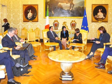 Delegación partidista de Vietnam visita Grecia e Italia