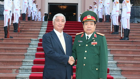 Vietnam y Japón impulsan cooperación de Defensa