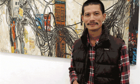 Pintor Nguyen Ngoc Dan y obras sobre cables eléctricos de Hanoi