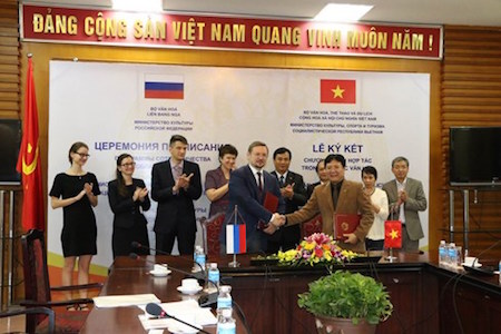 Vietnam y Rusia firman acuerdo de cooperación cultural