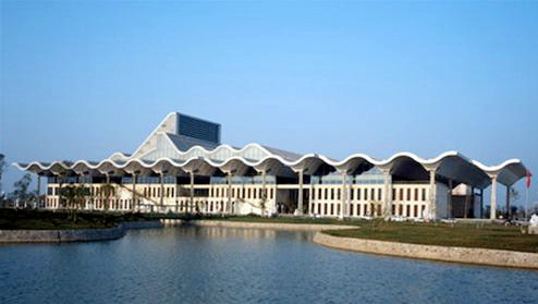 Centro Nacional de Convenciones My Dinh a la disponibilidad de cobijar el XII Congreso Partidista