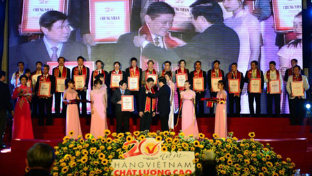 Reconocen a 500 empresas proveedoras de productos vietnamitas de alta calidad