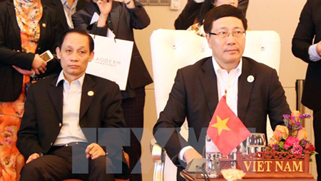 Jefe de diplomacia vietnamita en conferencia a puerta cerrada de cancilleres de ASEAN
