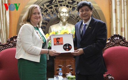 Vietnam e Irlanda robustecen cooperación en comunicación y cultura