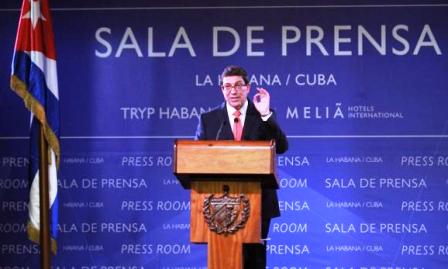 Cuba elimina los aranceles sobre el dólar estadounidense