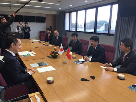 Vietnam y Japón robustecen relaciones locales