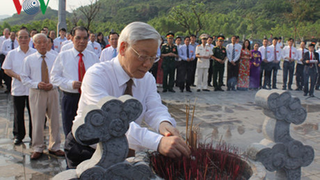 Recuerdan sacrificios y méritos de líder partidista