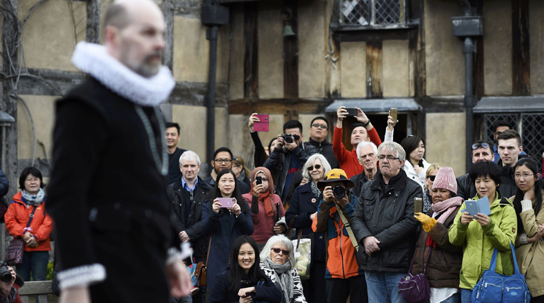 Conmemoran 400 aniversario del fallecimiento de William Shakespeare
