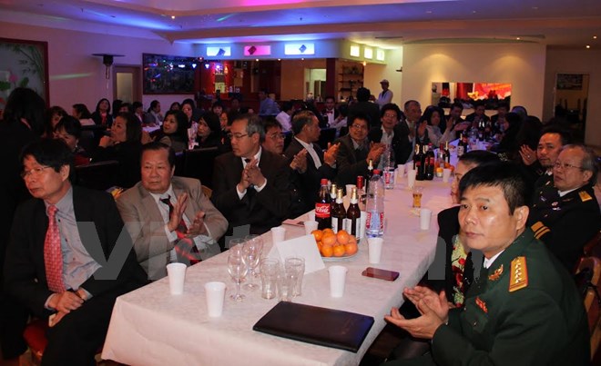 Vietnamitas en Alemania conmemoran aniversario 41 de la reunificación nacional