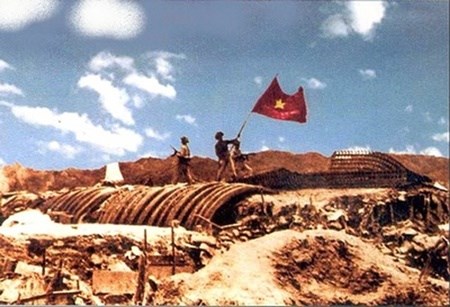 Conmemoran 62 aniversario de la Victoria de Dien Bien Phu