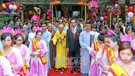Presidente de Vietnam destaca papel de creyentes religiosos en reforzamiento de unidad nacional