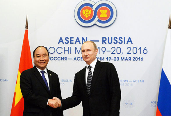 Asiste premier vietnamita a Cumbre conmemorativa de nexos ASEAN-Rusia