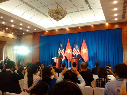 Inicia presidente de Estados Unidos visita de trabajo en Vietnam